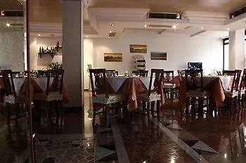 优柔贵达酒店 3*